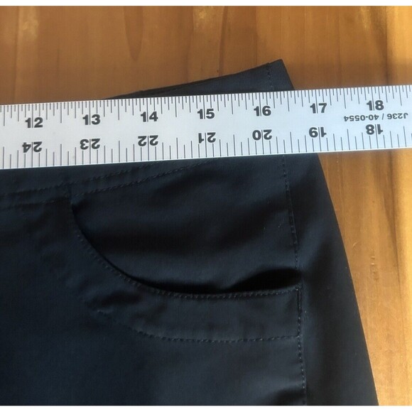 Patagonia Women’s Capris. Size 10. Flat Front. Pockets. Straight Leg. - Picture 3 of 9